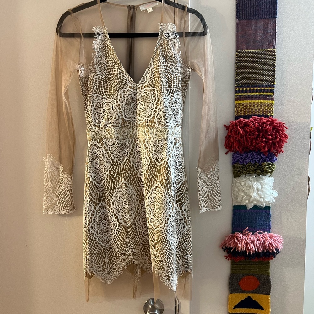 Luxxel Cream Long Sleeve V-Neck Sheath Dress